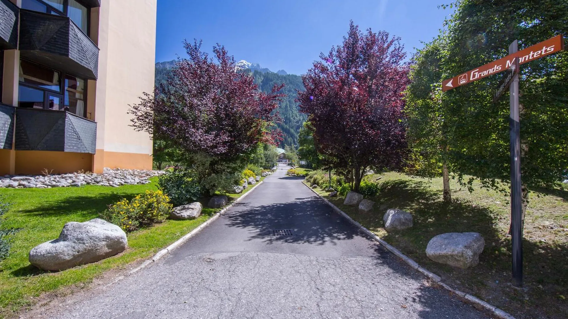 Apartment Residence Grand Roc - Campanules 411 - Happy Rentals Chamonix