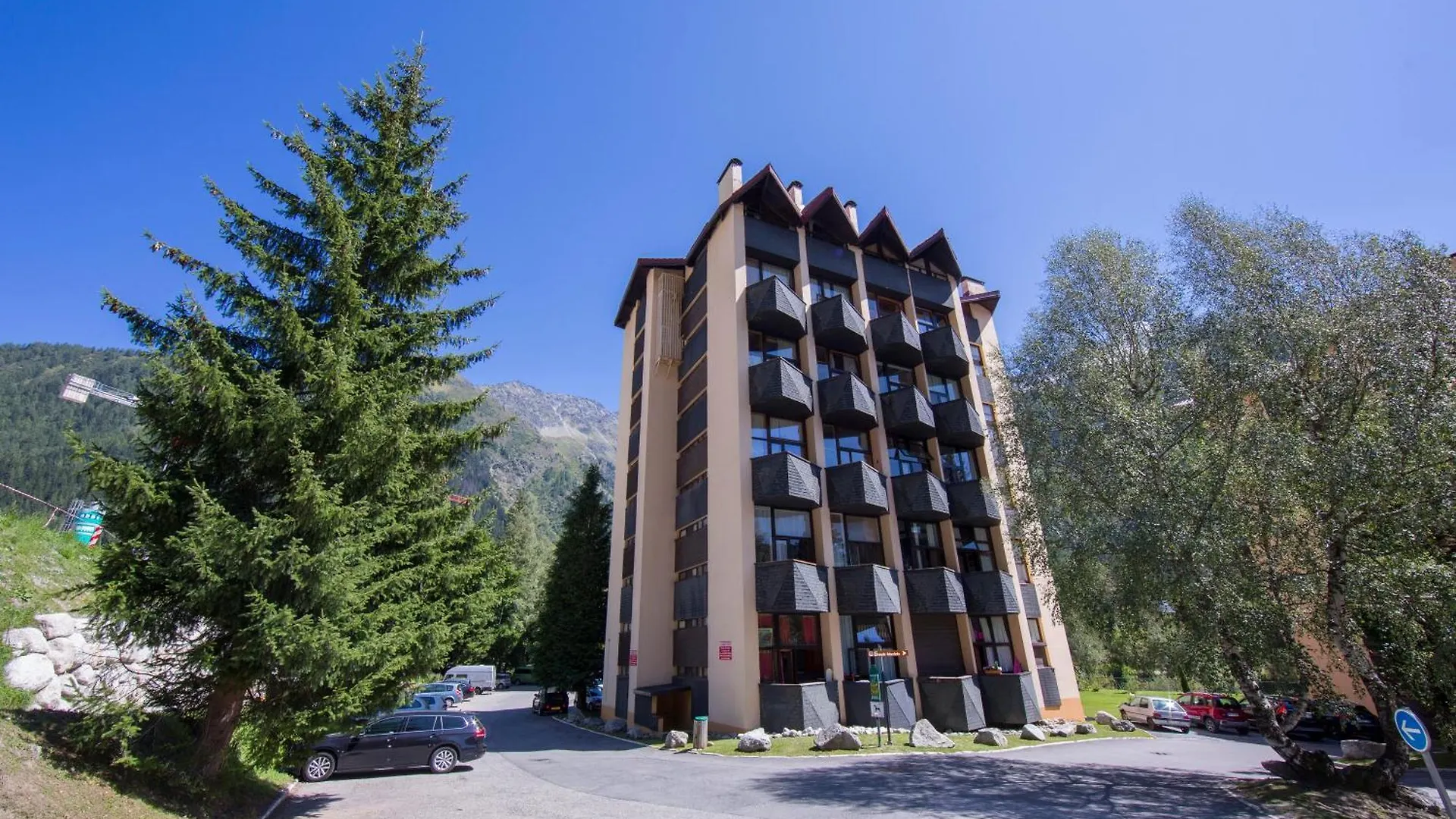 Apartment Residence Grand Roc - Campanules 411 - Happy Rentals Chamonix