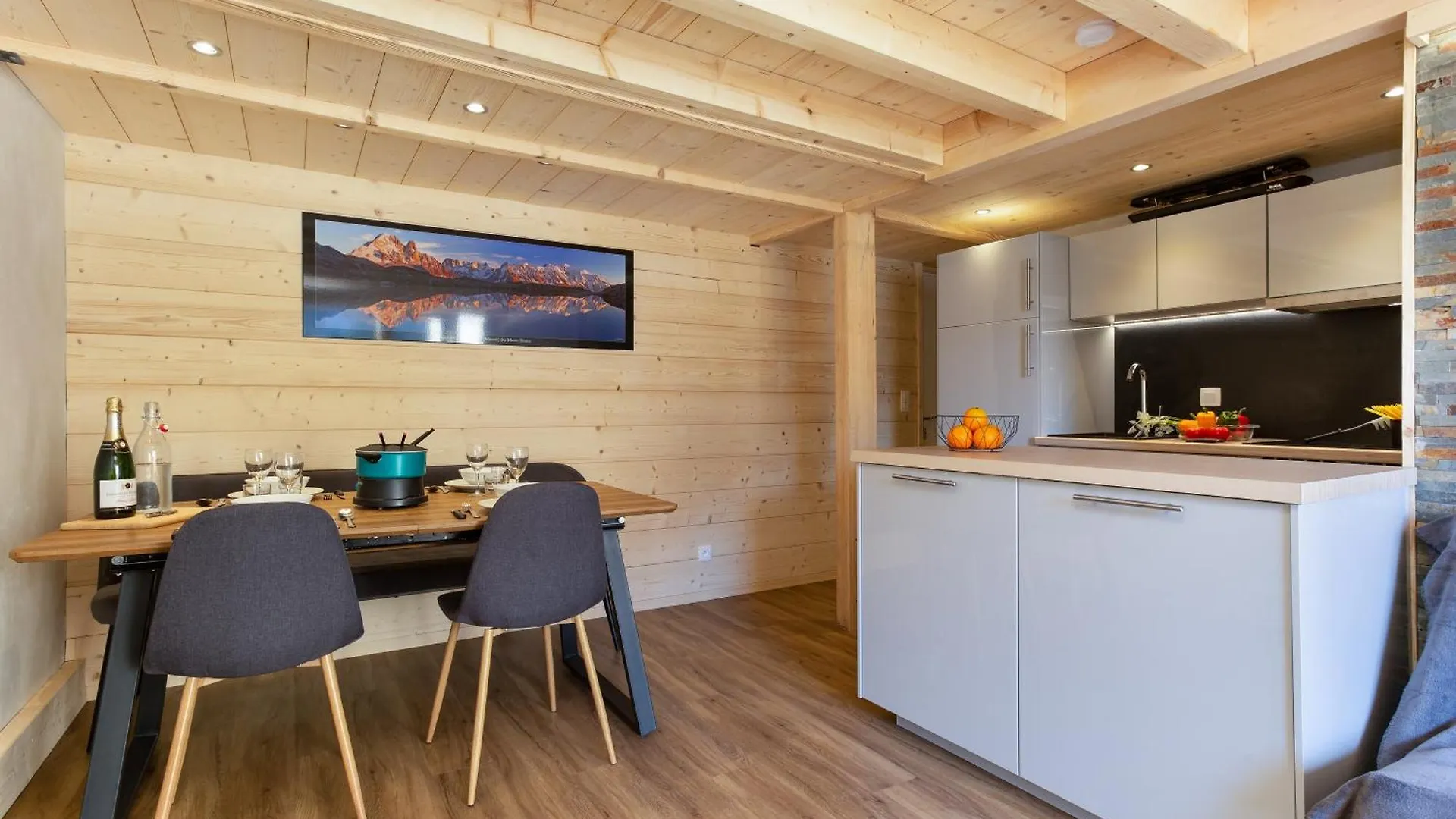 Residence Grand Roc - Campanules 411 - Happy Rentals Chamonix France